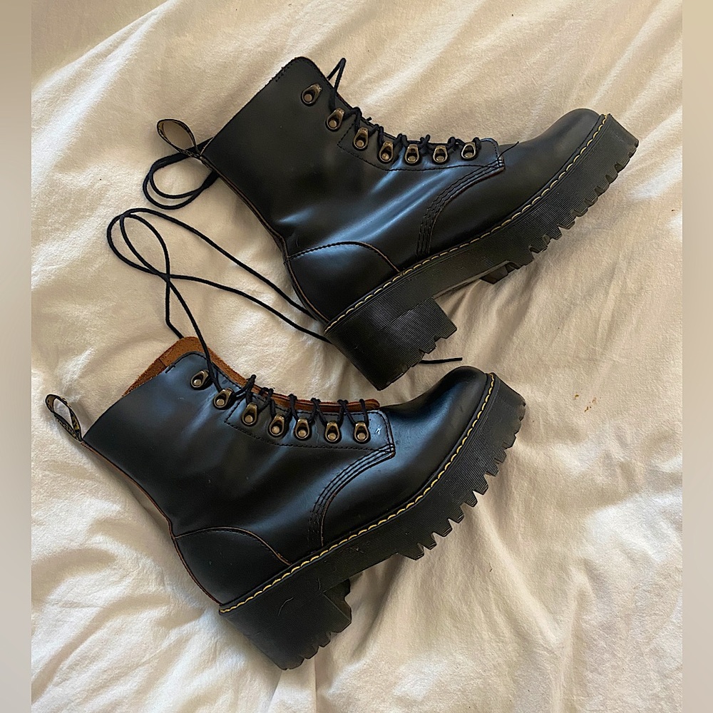 Dr Martens Leona Vintage Boots